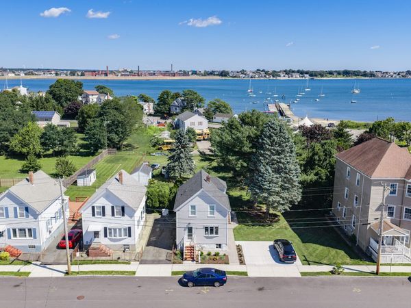 28 Saint John St, Dartmouth, MA 02748
