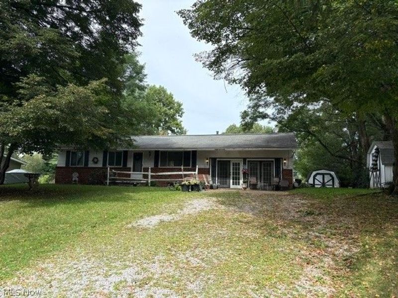 1207 Chaparrel Road SW, Hartville, OH 44632 Photo 2