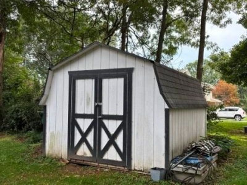 1207 Chaparrel Road SW, Hartville, OH 44632 Photo 5