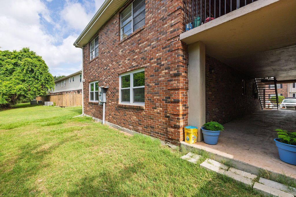 415 Parkdale Drive Photo 21