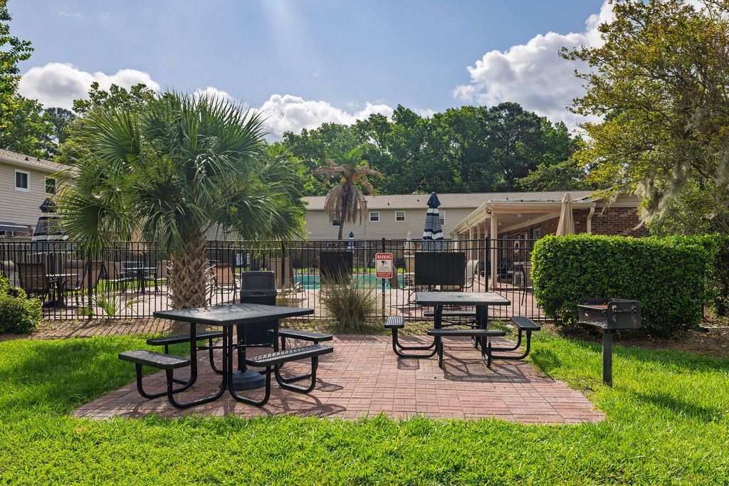 415 Parkdale Drive Photo 24