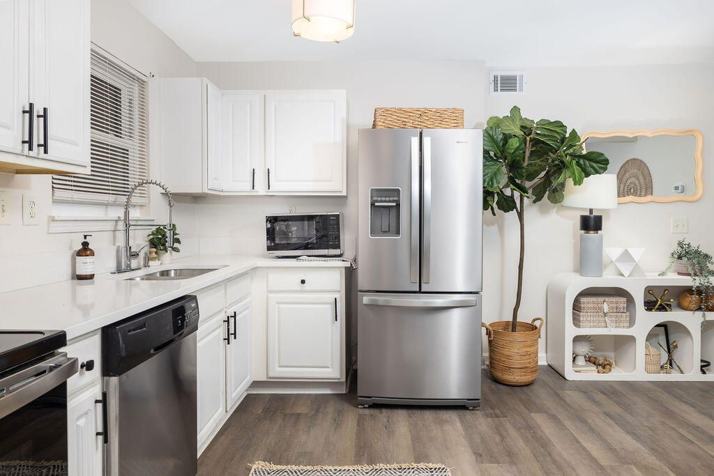 415 Parkdale Drive Photo 8