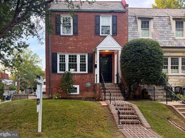 4 E ROSEMONT AVENUE, ALEXANDRIA, VA 22301