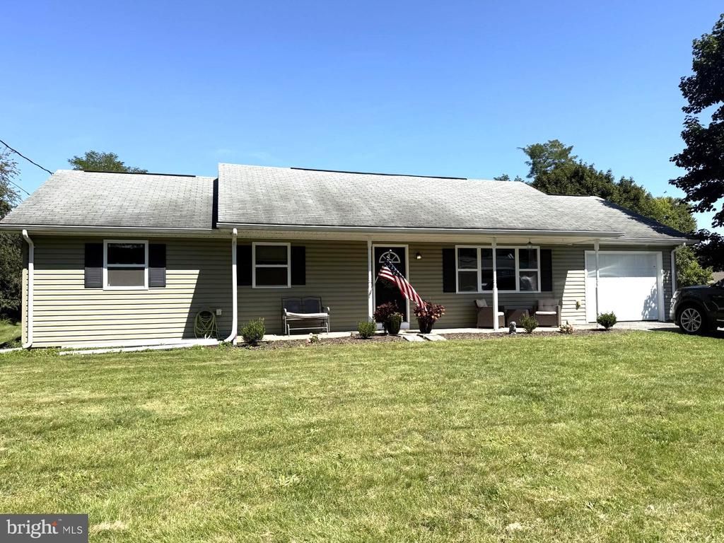 602 W PINE STREET , MOUNT HOLLY SPRINGS, PA 17065