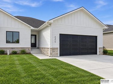 2375 N Oak Street, Wahoo, NE 68066