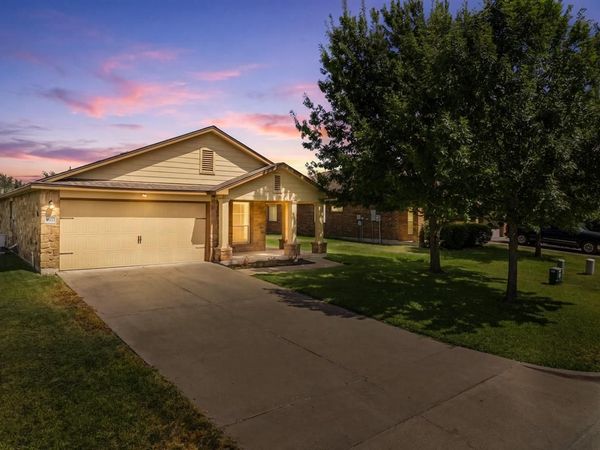 9933 Iron Horse Trail , Waco, TX 76708