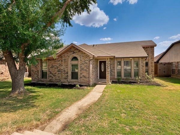 4505 Queen Circle, The Colony, TX 75056