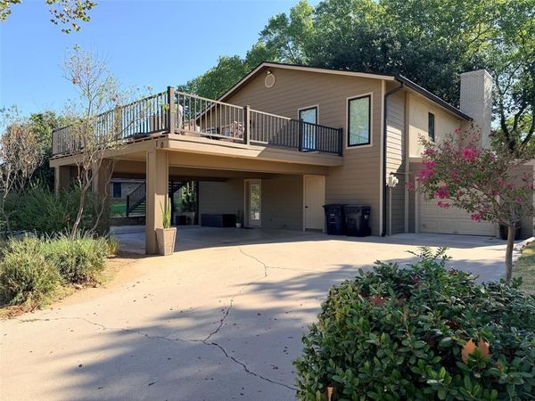 160 Hogan Drive , Comanche, TX 76442