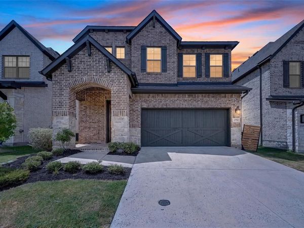 2552 Four Roses Drive , Lewisville, TX 75056