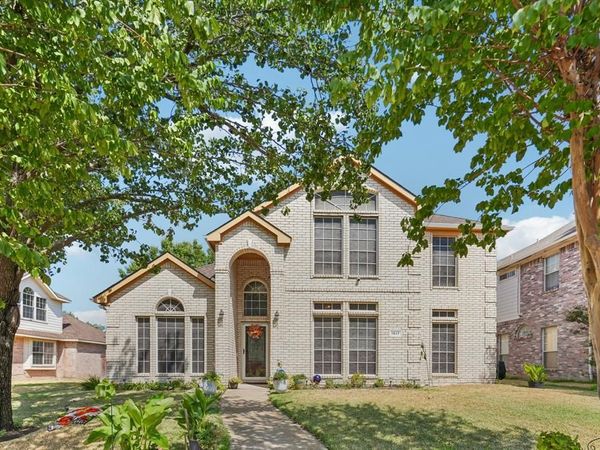 1517 Mountain Laurel Lane , DeSoto, TX 75115