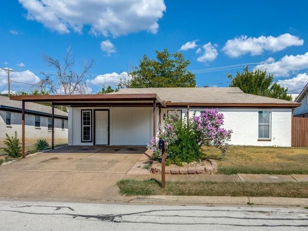 6924 Richardson Drive, Watauga, TX 76148