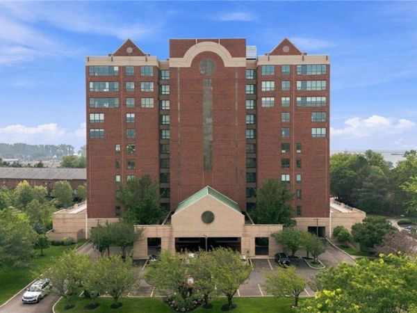 902 Admirals Walk, Unit 902, Buffalo, NY 14202