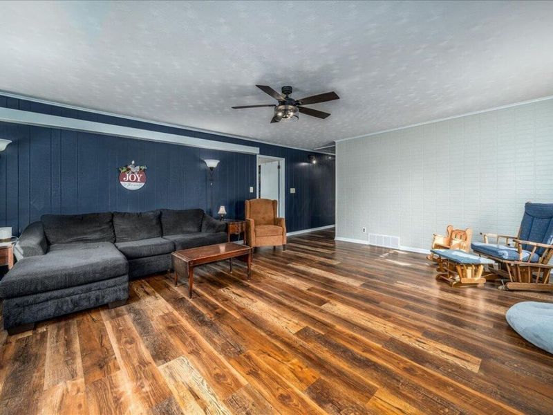 136 Hayward Avenue, Circleville, OH 43113 Photo 5