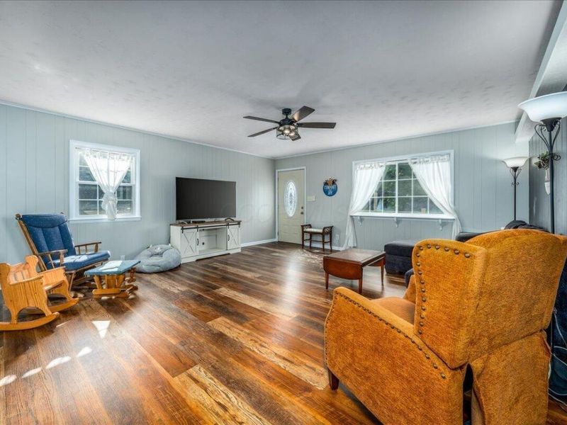 136 Hayward Avenue, Circleville, OH 43113 Photo 6
