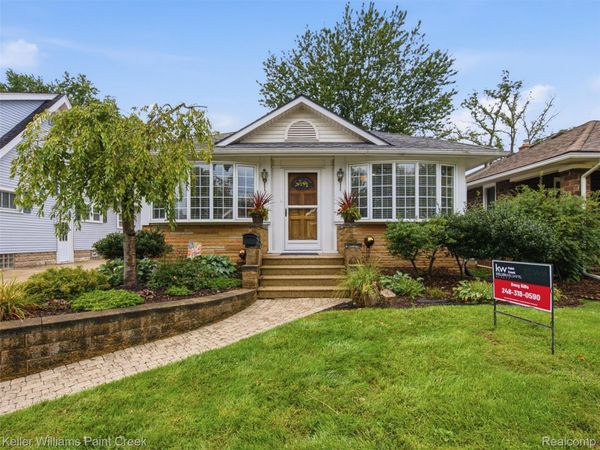 421 N Castell Avenue N, Rochester, Mi 48307