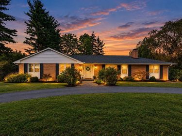 1290 SUNSET LN, WAYNESBORO, VA 22980