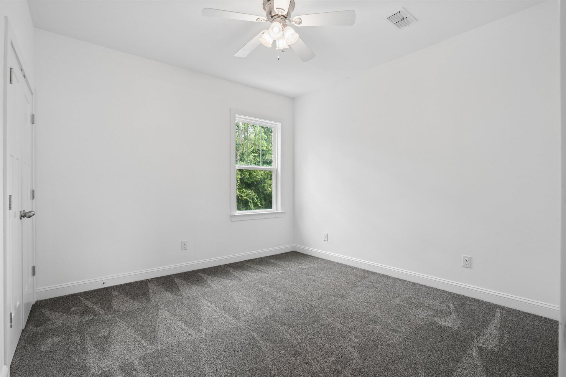 1300 Enfield Lane Photo 30