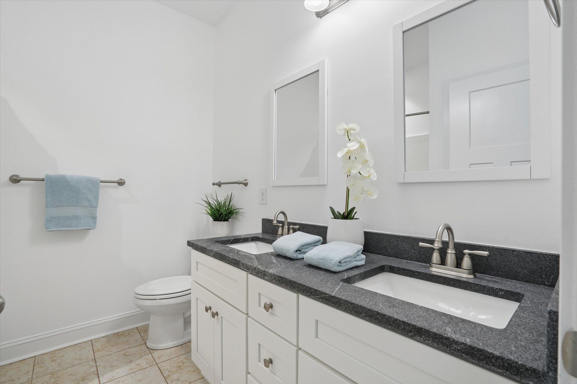 1300 Enfield Lane Photo 34