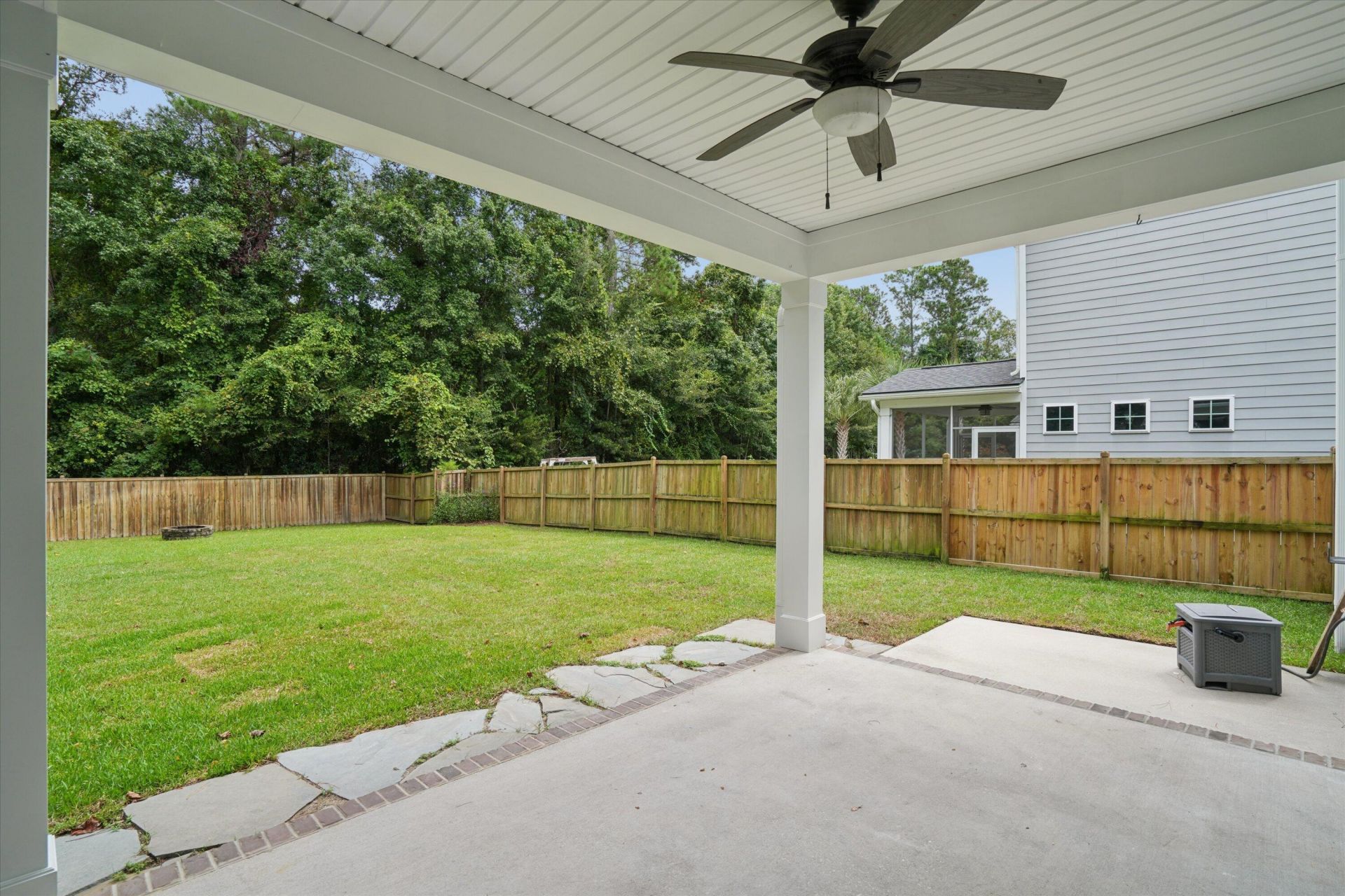 1300 Enfield Lane Photo 36