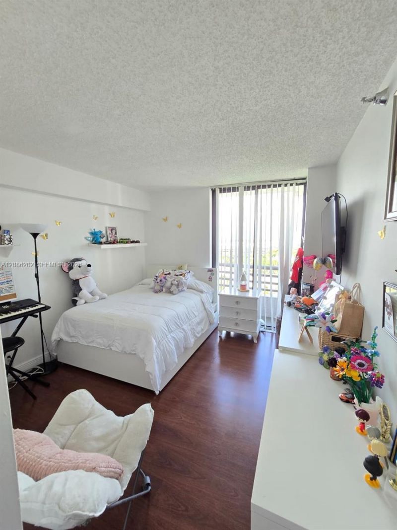 3300 NE 191st St, Unit 1202, Aventura, FL 33180 Photo