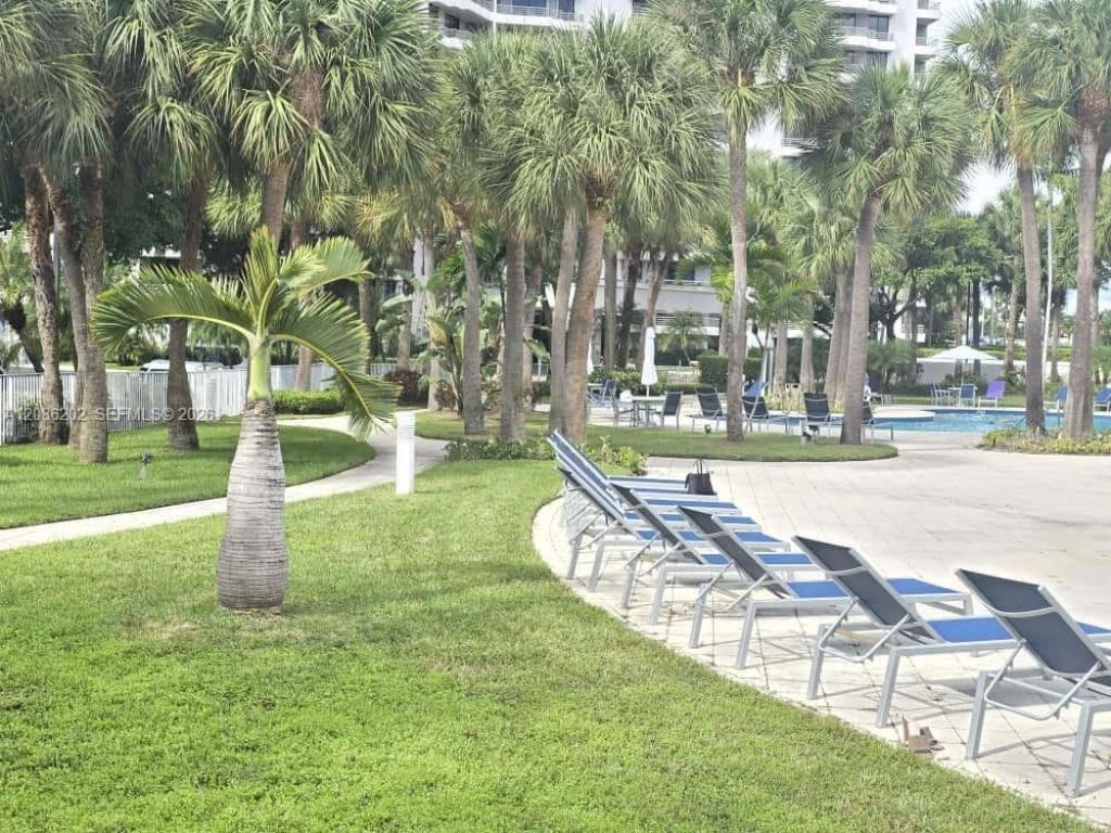 3300 NE 191st St, Unit 1202, Aventura, FL 33180 Photo