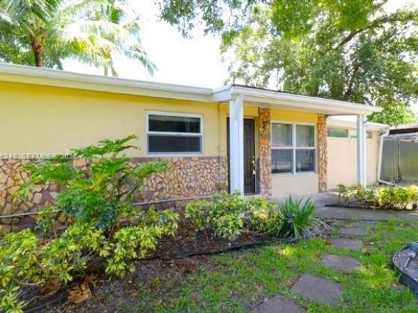 5720 Simms, Hollywood, FL 33021