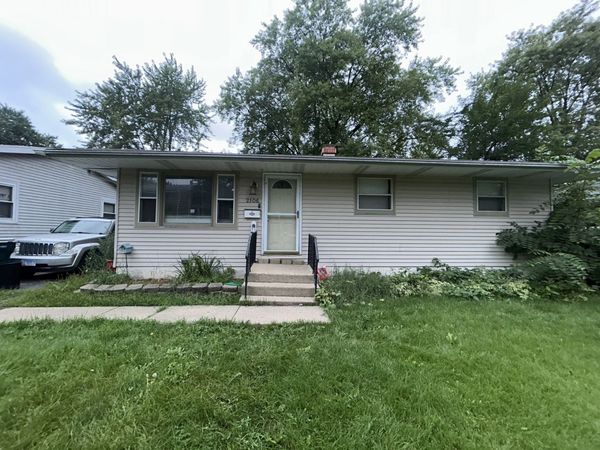 2106 Gideon Avenue , Zion, IL 60099