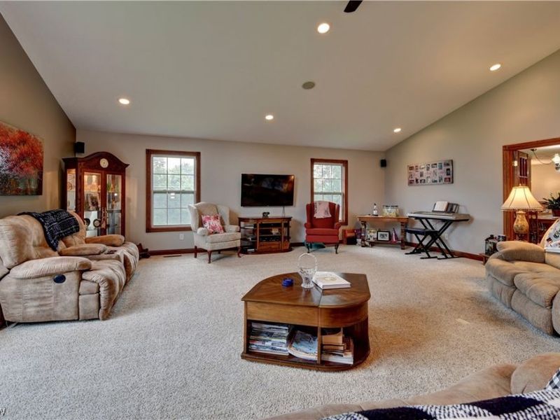 9263 Manchester Avenue SW, Beach City, OH 44608 Photo 15