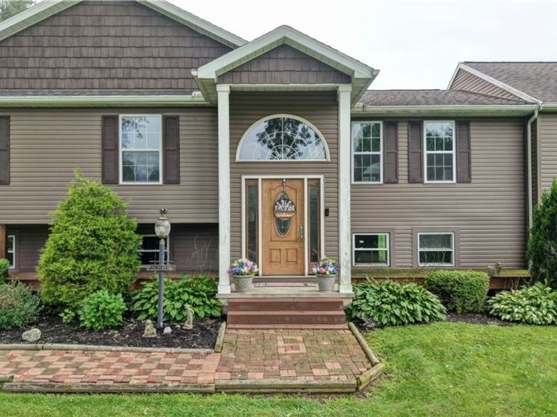 9263 Manchester Avenue SW, Beach City, OH 44608 Photo 4