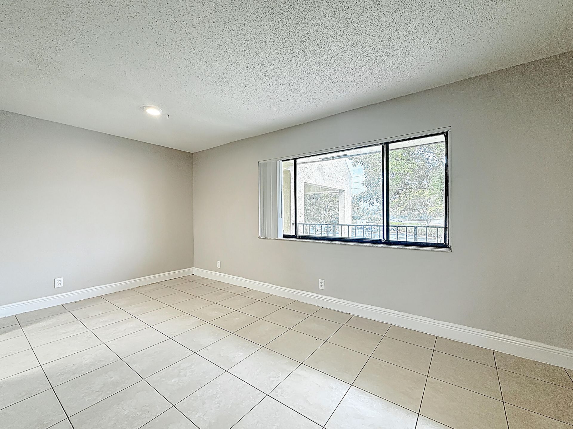 719 Meadows Circle, Boynton Beach, FL 33436 Photo