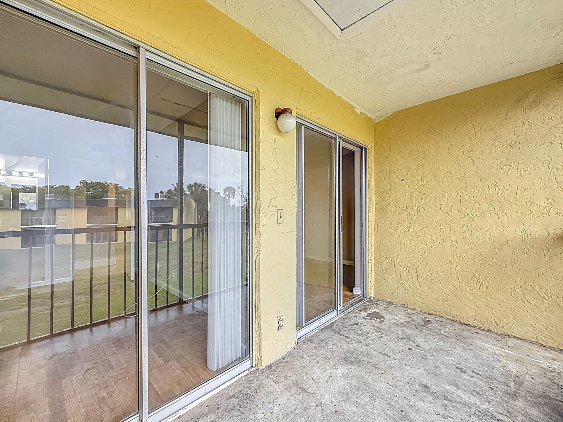 719 Meadows Circle, Boynton Beach, FL 33436 Photo