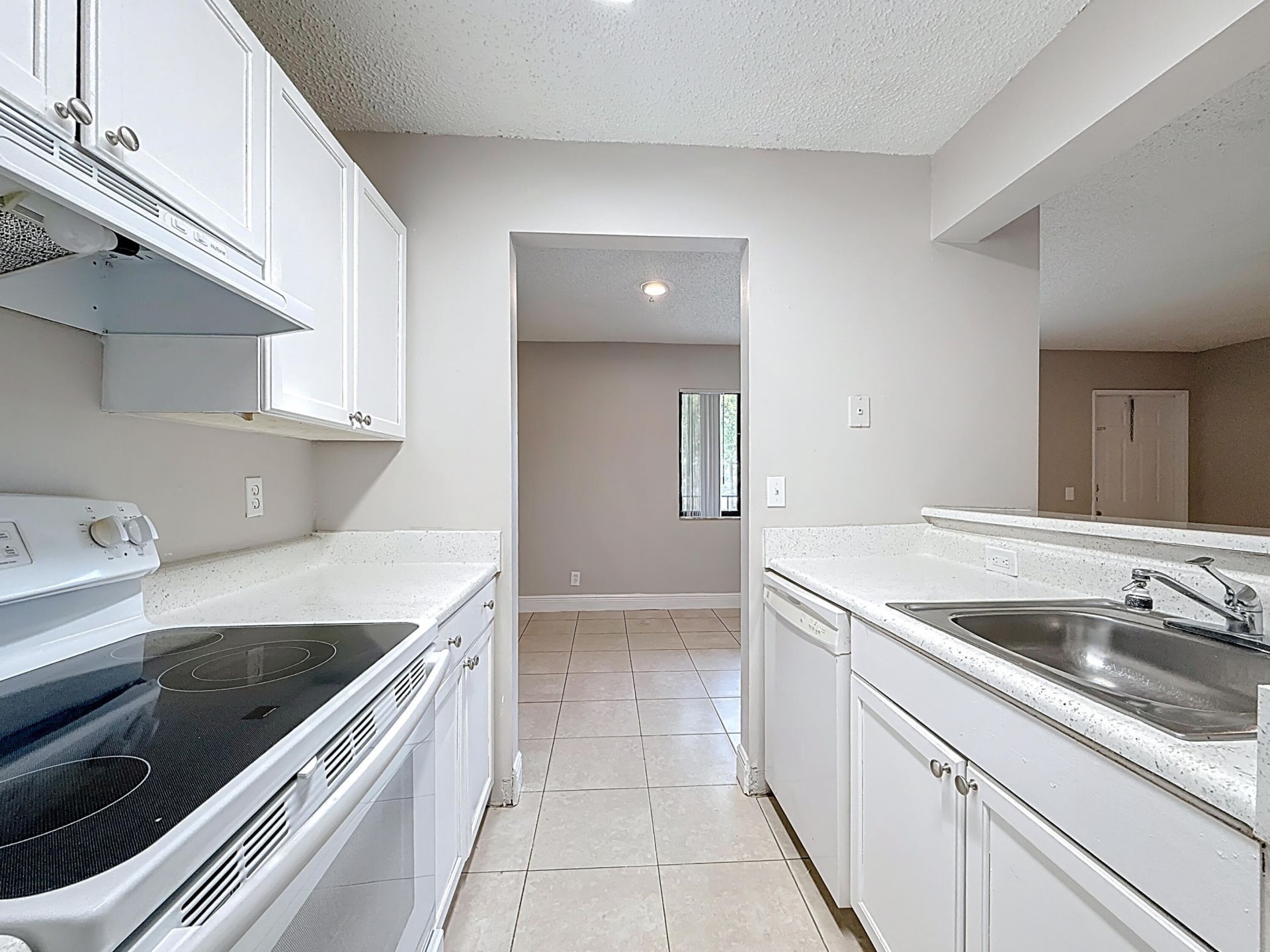 719 Meadows Circle, Boynton Beach, FL 33436 Photo