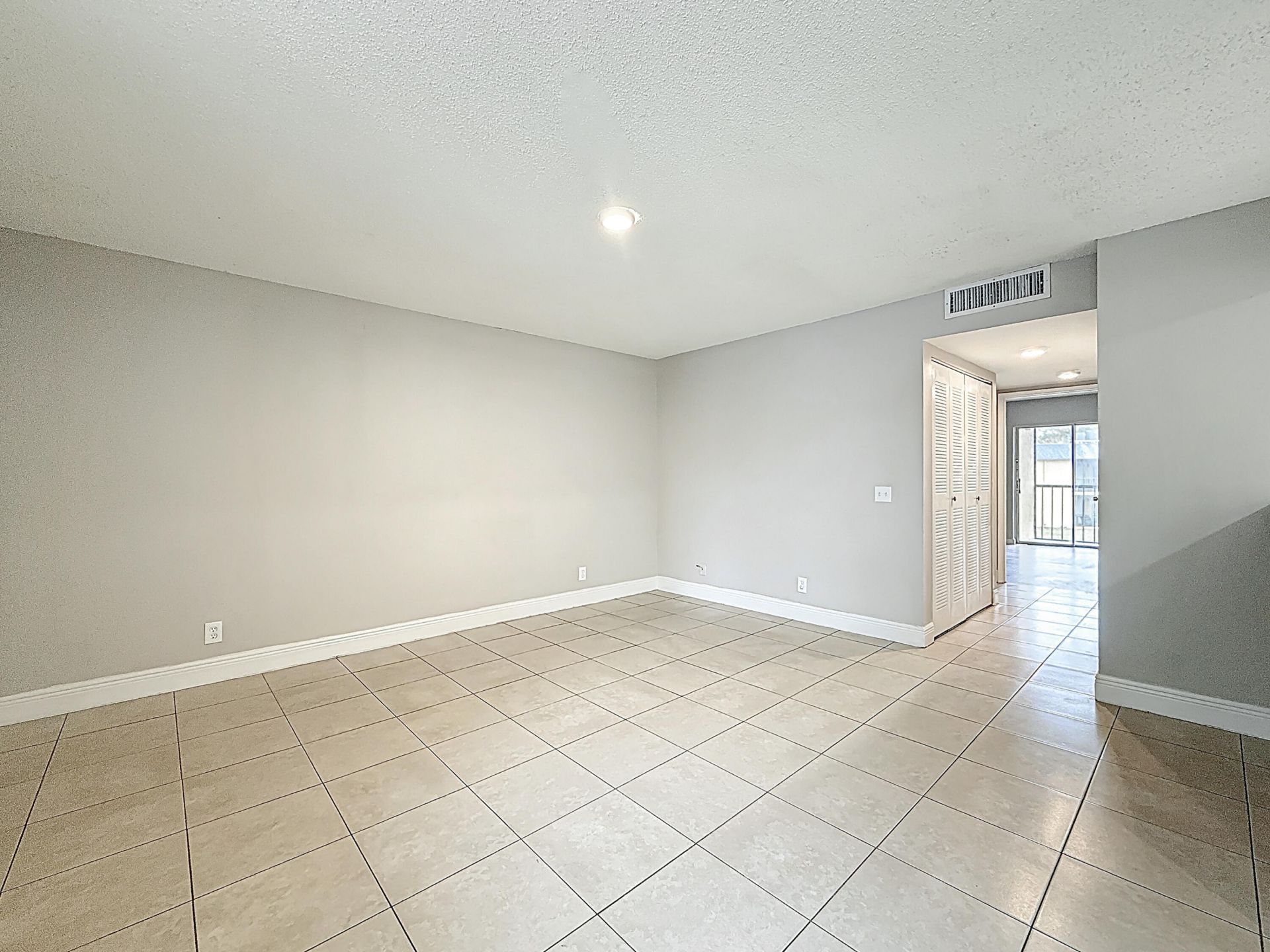 719 Meadows Circle, Boynton Beach, FL 33436 Photo