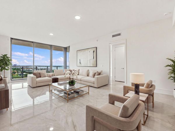 220 Lake Shore Drive, Unit 1517, Lake Park, FL 33403