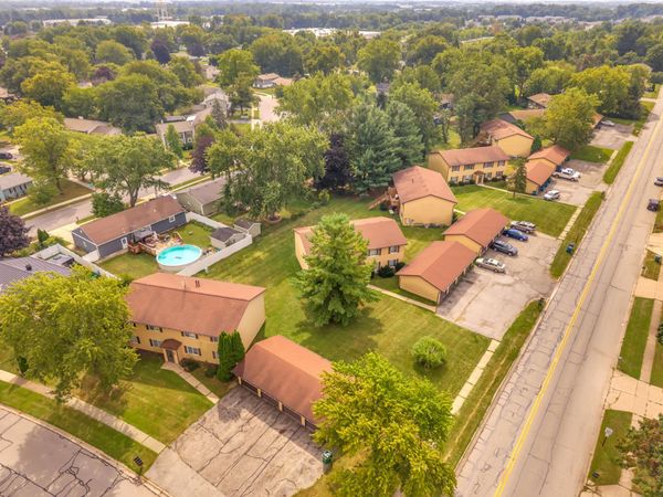 2004 Mccord Road , Valparaiso, IN 46383