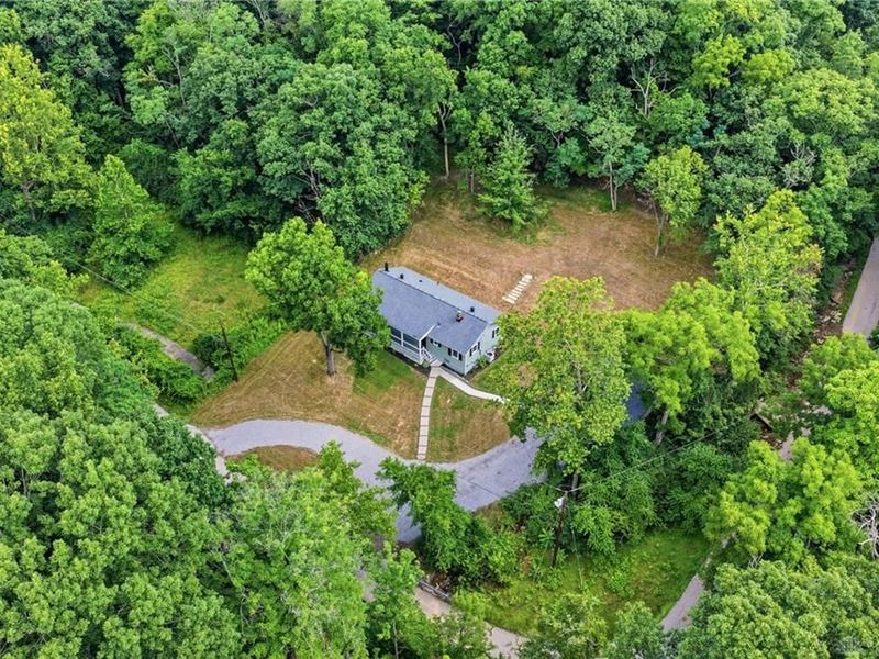 892 Happy Lane, Miamitwpclermont, OH 45150 Photo 3