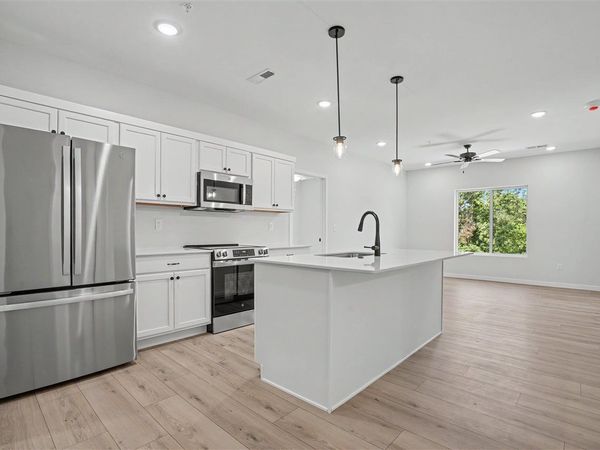 4428 Deer Creek Rd, Unit 206, Iowa City, IA 52246