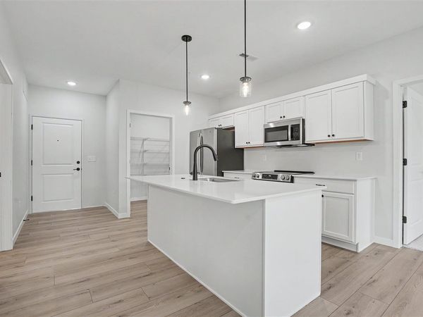 4428 Deer Creek Rd, Unit 206, Iowa City, IA 52246