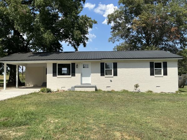 52 Scarbough East Ave , Friendship, TN 38034
