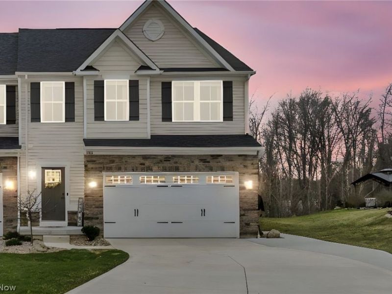 3017 Bonita Circle SE, Canal Fulton, OH 44614 Photo 1
