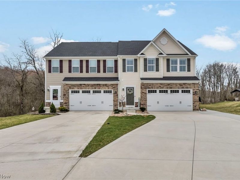 3017 Bonita Circle SE, Canal Fulton, OH 44614 Photo 1