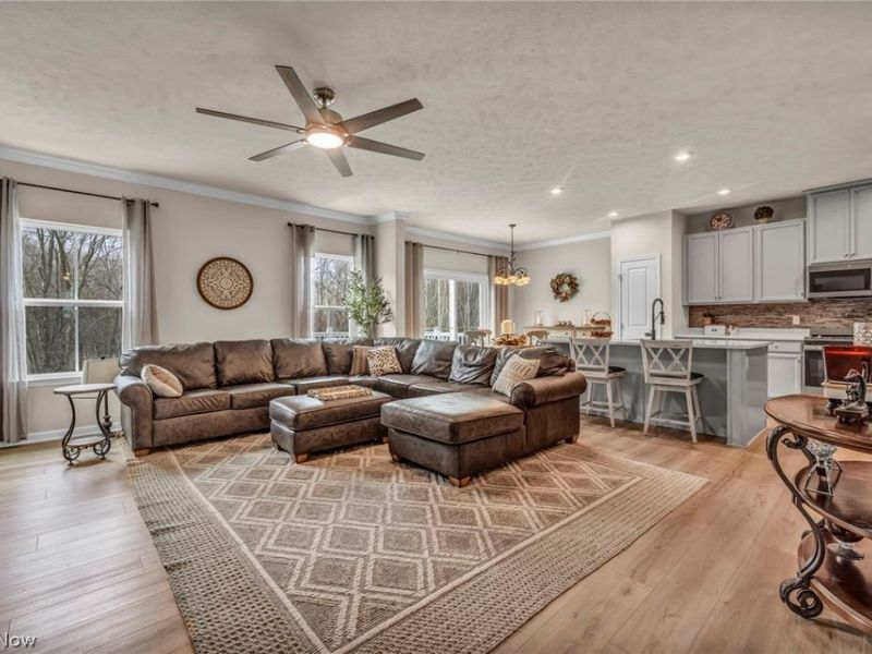 3017 Bonita Circle SE, Canal Fulton, OH 44614 Photo 4