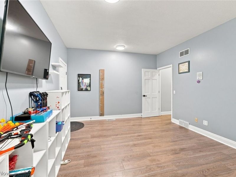 812 S Prospect Avenue, Hartville, OH 44632 Photo 31