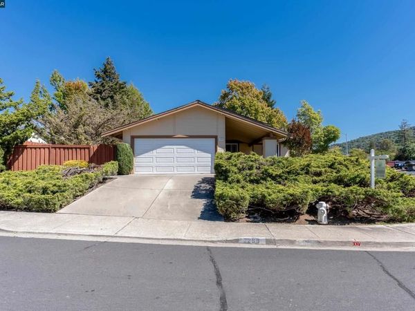 3299 Hermosa St, Pinole, CA 94564