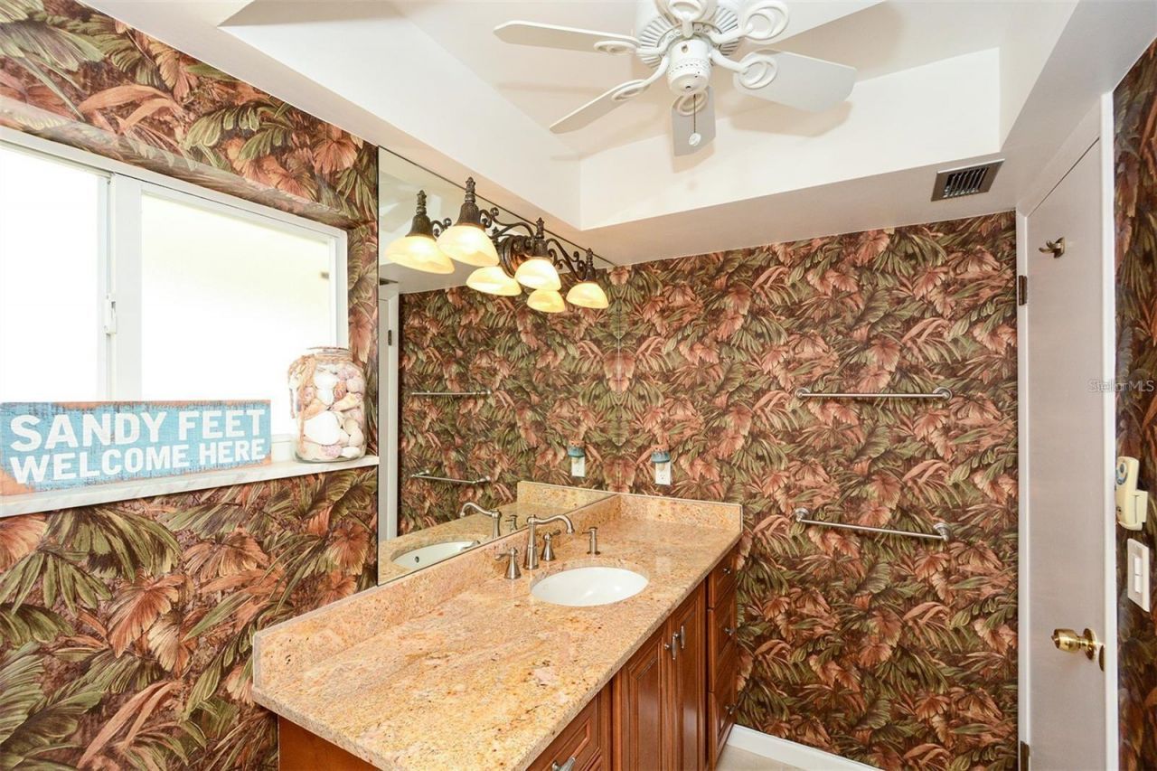 3804 Gulf Of Mexico Drive, Unit B-402, Longboat Key, FL 34228 Photo
