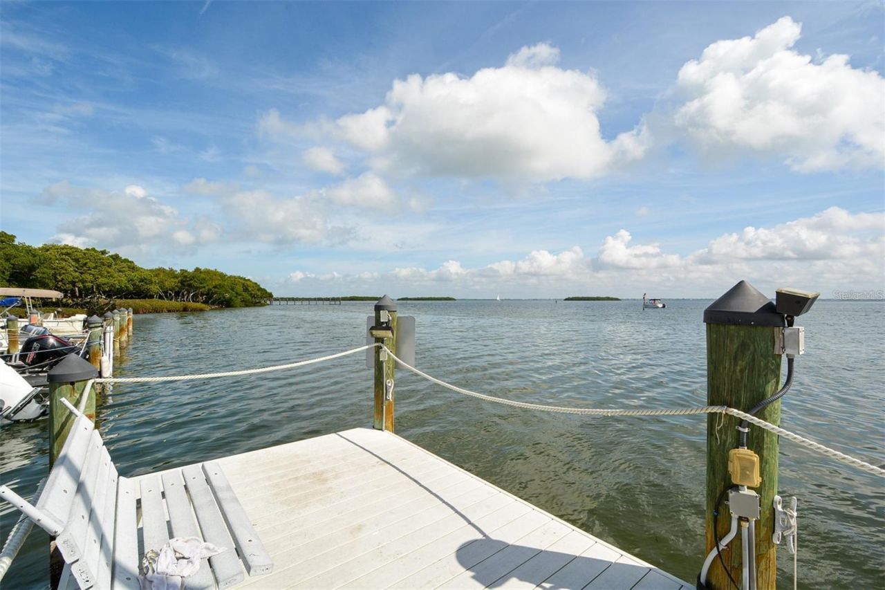 3804 Gulf Of Mexico Drive, Unit B-402, Longboat Key, FL 34228 Photo
