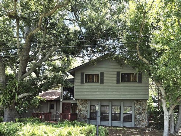 9913 W BAY STREET, SEMINOLE, FL 33776