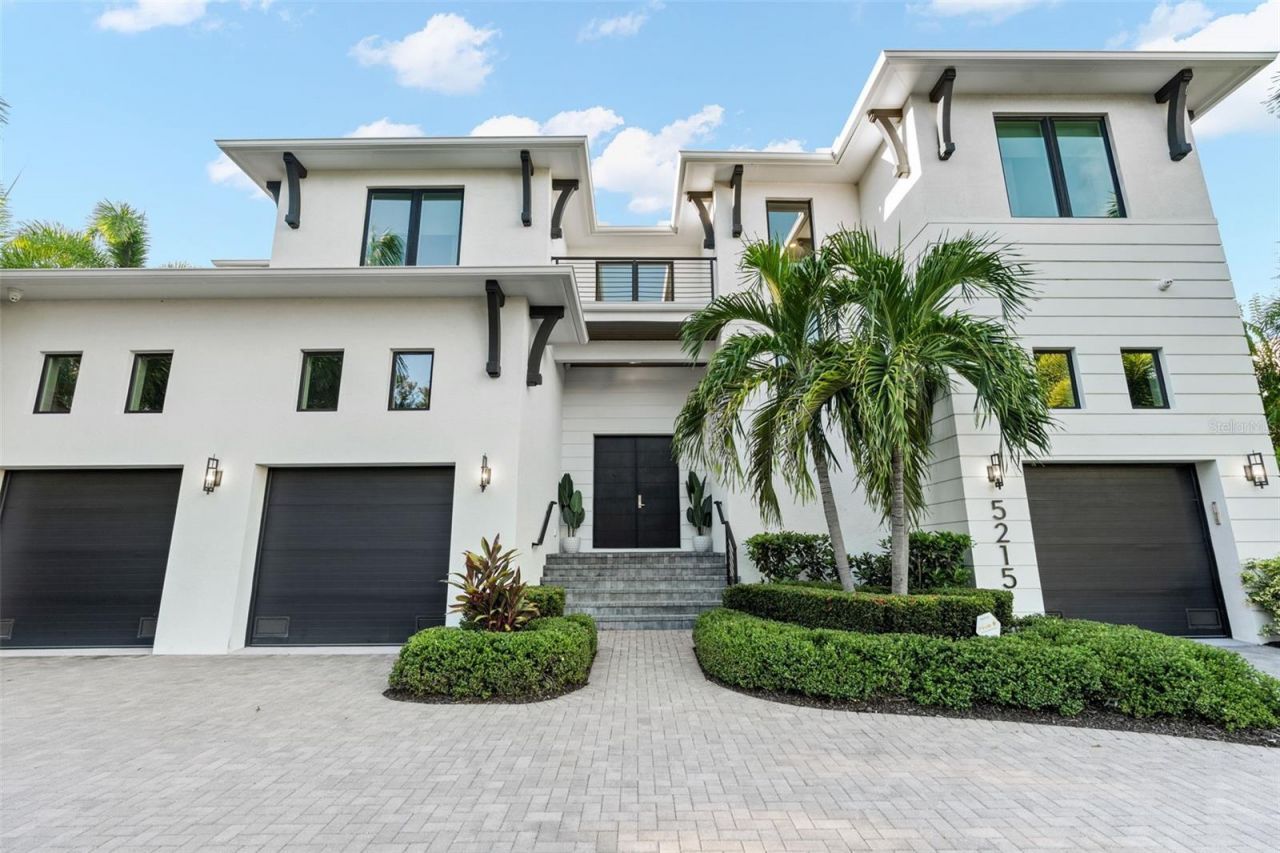 5215 W Neptune Way, Tampa, FL 33609 Photo