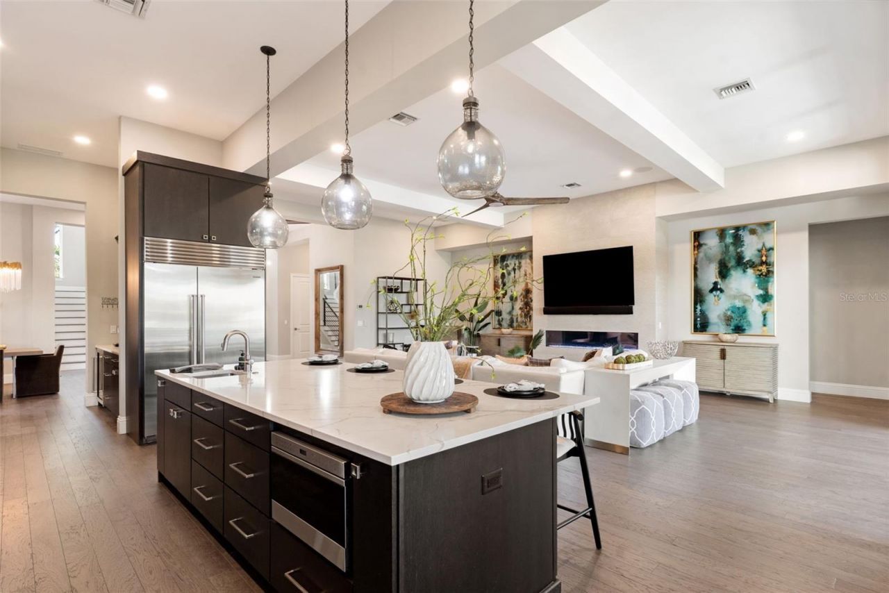 5215 W Neptune Way, Tampa, FL 33609 Photo