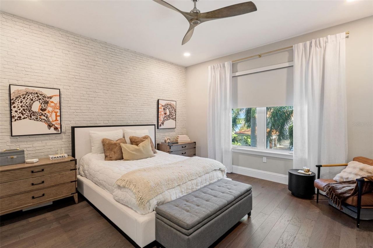5215 W Neptune Way, Tampa, FL 33609 Photo